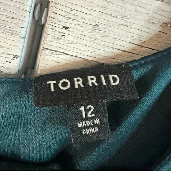 Torrid aqua & black Floral Cut out sleeve lined, dress feminine fit & flare - Picture 6 of 12